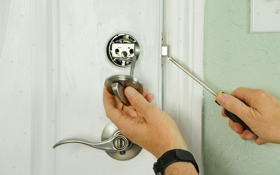 forcer une serrure de porte Évry